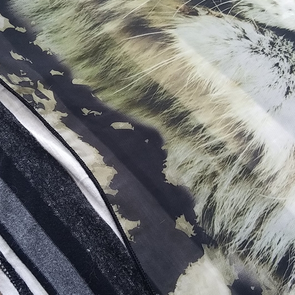 Mesh Tiger and Striped Back Top - Picture 3 of 11